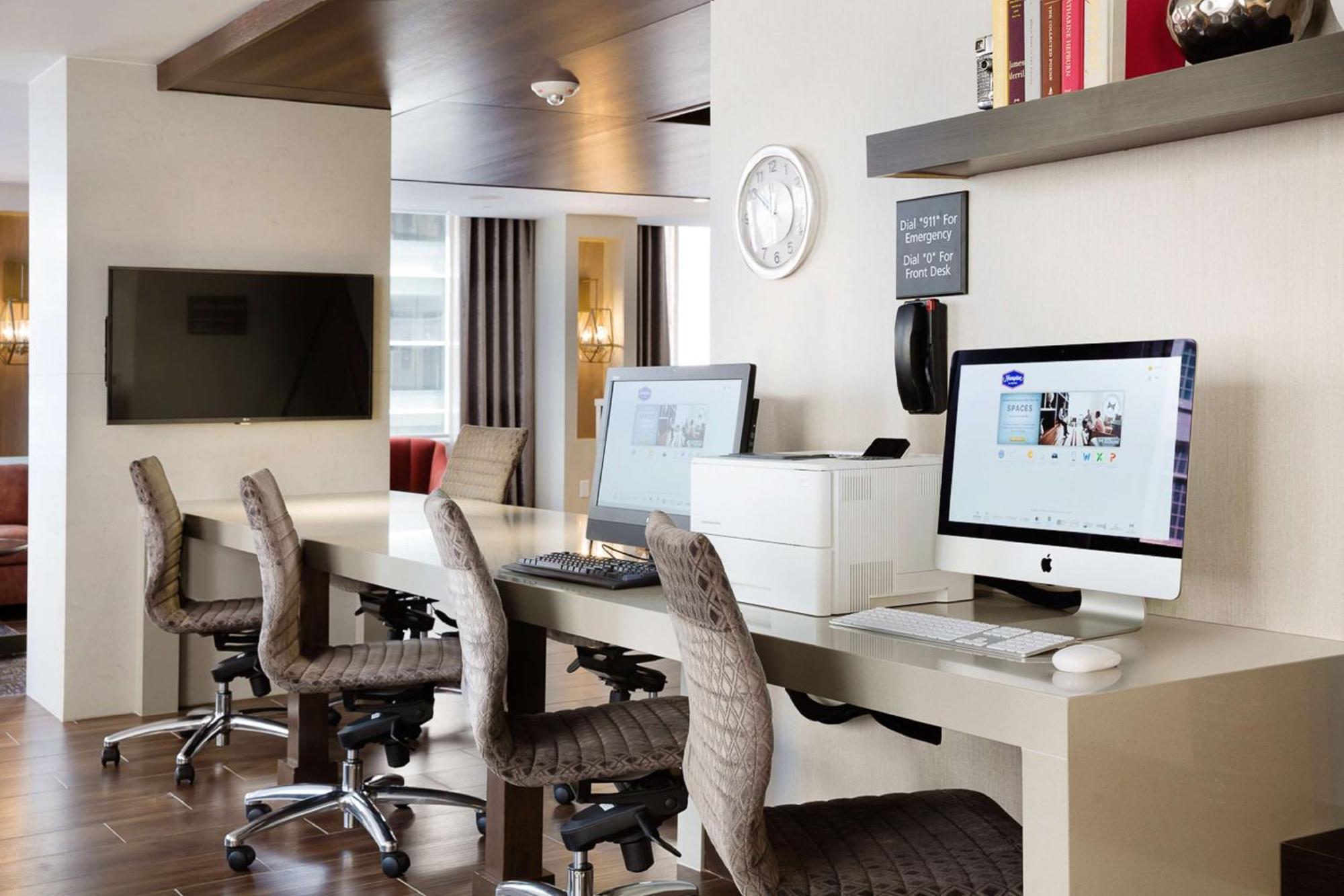 Hampton & Downtown Hotel 3*