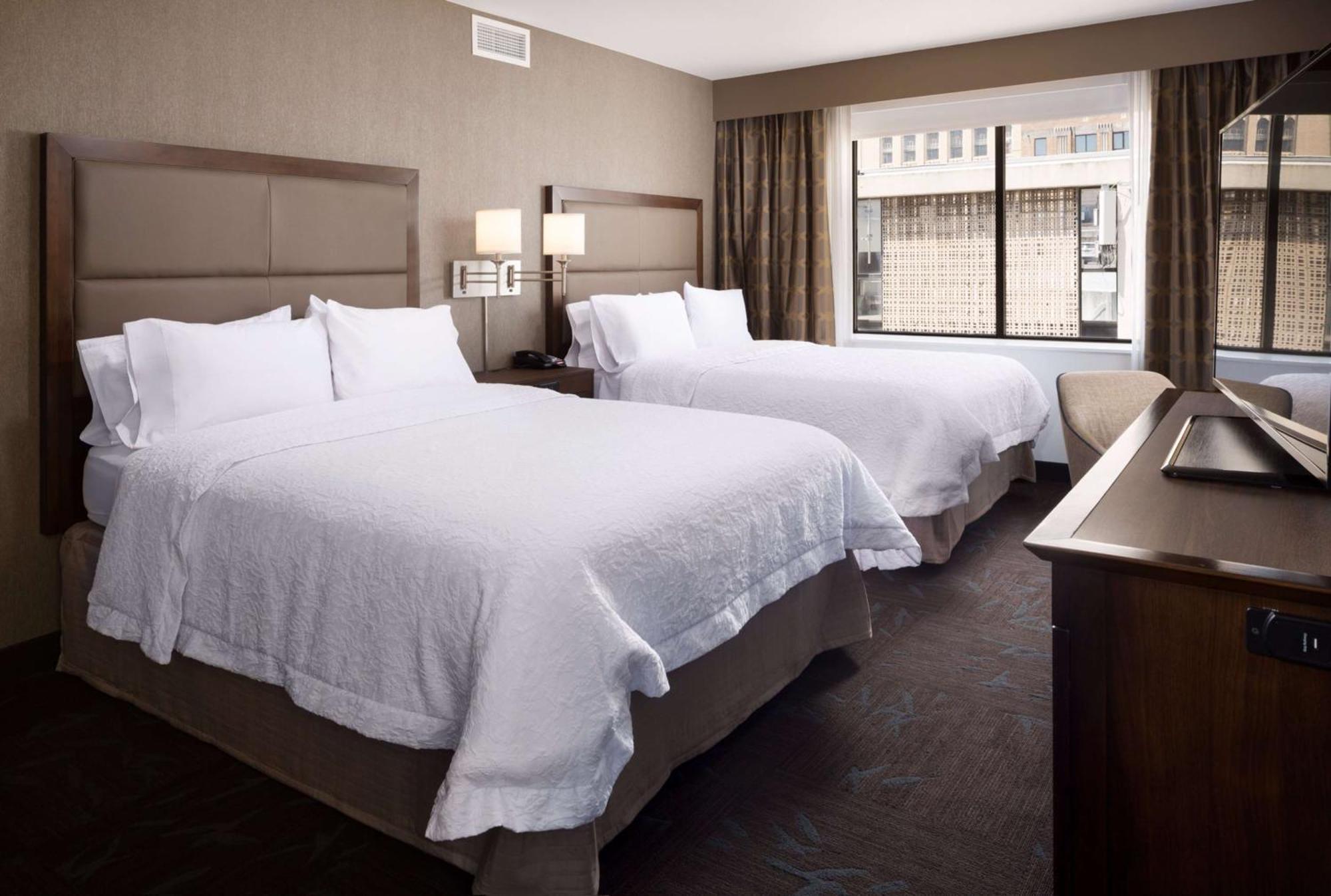 Hampton & Downtown Hotel 3*