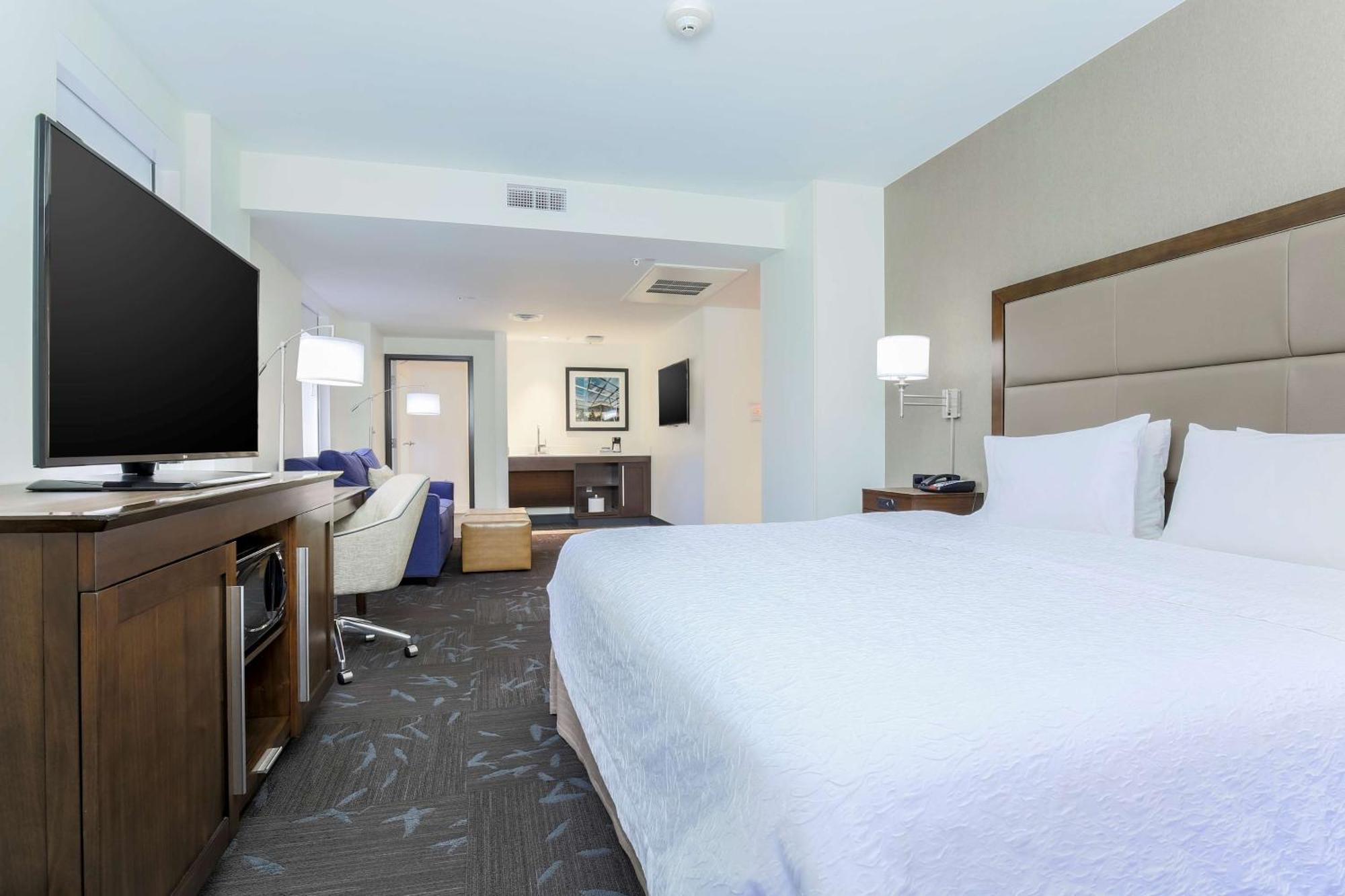 Hampton & Downtown Dallas