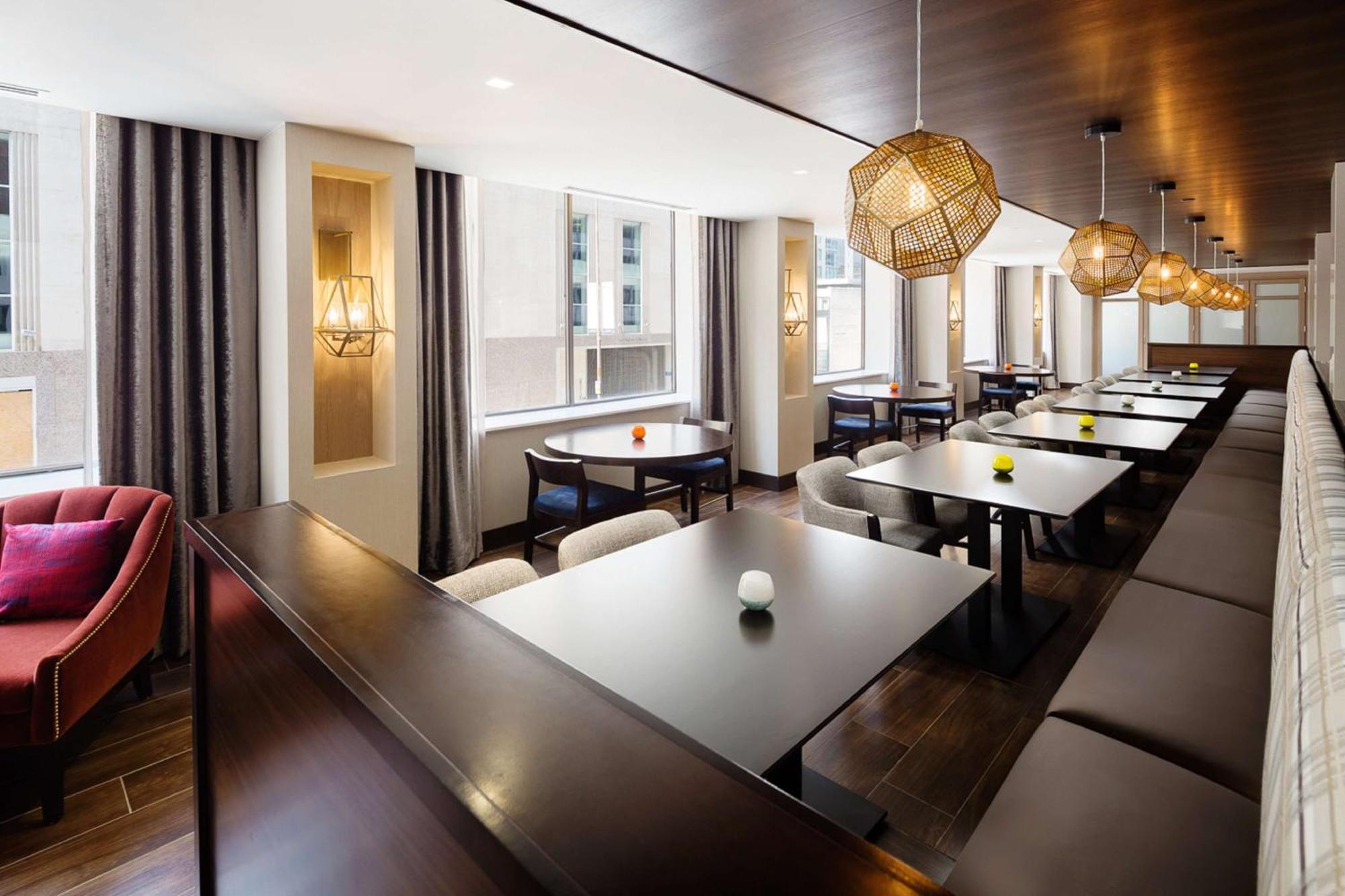 Hotel Hampton & Downtown 3*