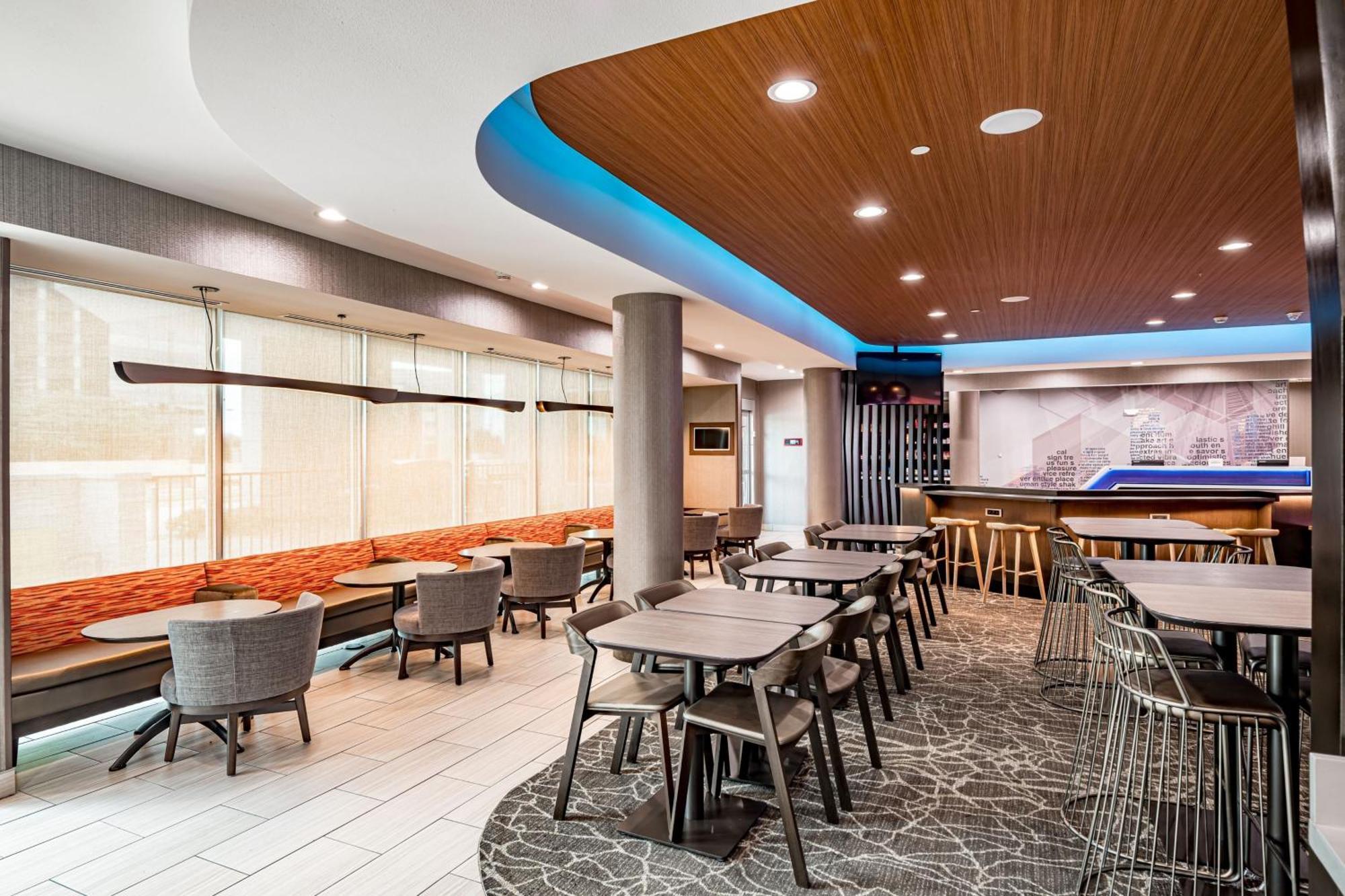Hotel Springhill Expressway 3*