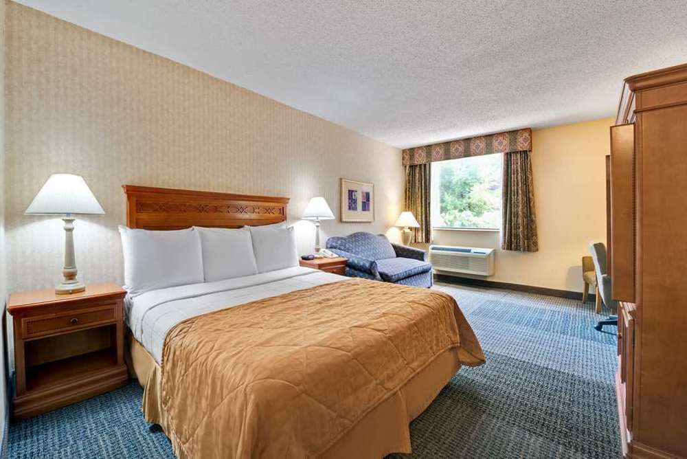 Clarion Park 4* Dallas