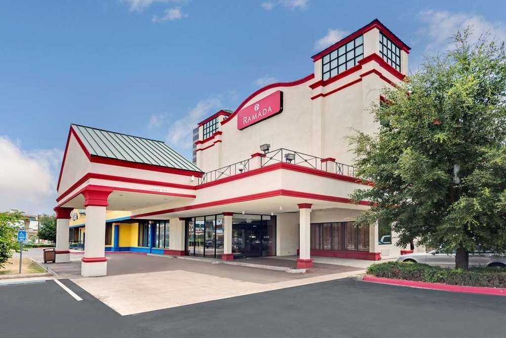Clarion Park Hotel Dallas