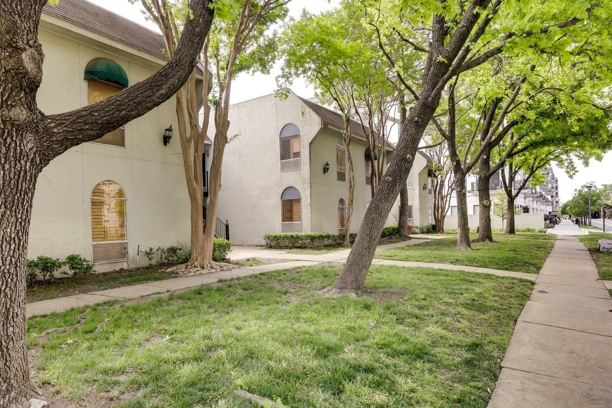 With Pool Access About 4 Mi To Downtown! *