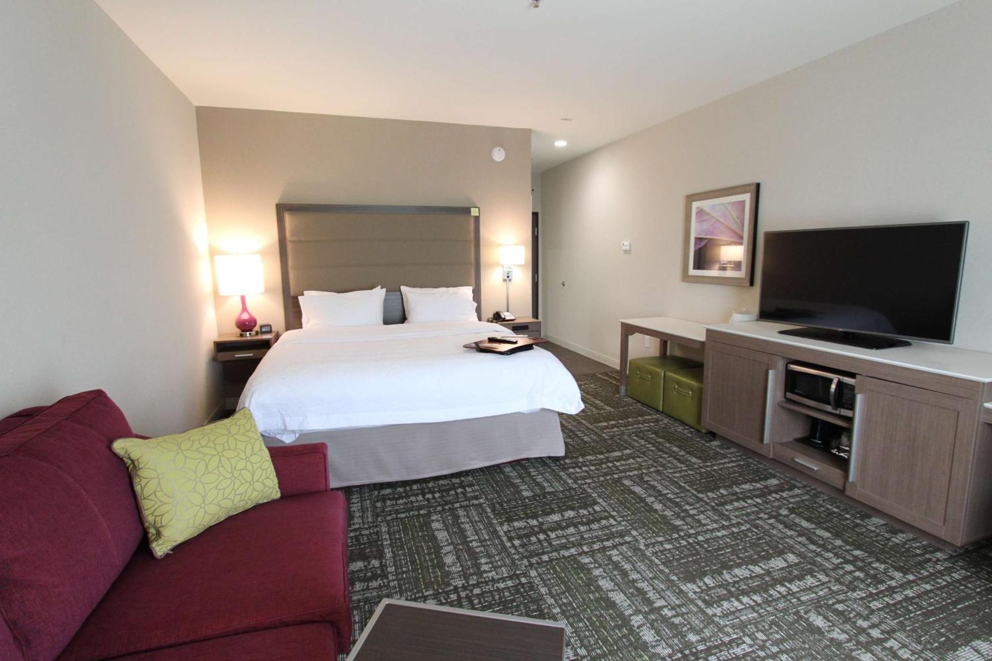 Hotel Hampton & Market Center