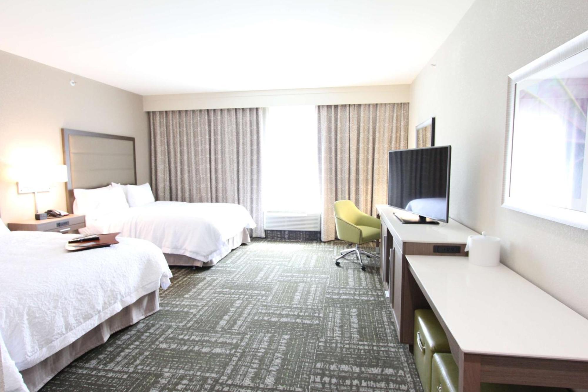 Hampton & Market Center Hotel Dallas