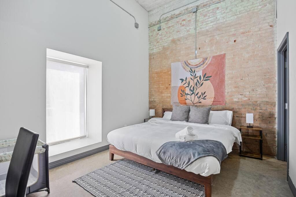 Apartment Stunning Downtown With Pool, Laundry, Parking Dallas