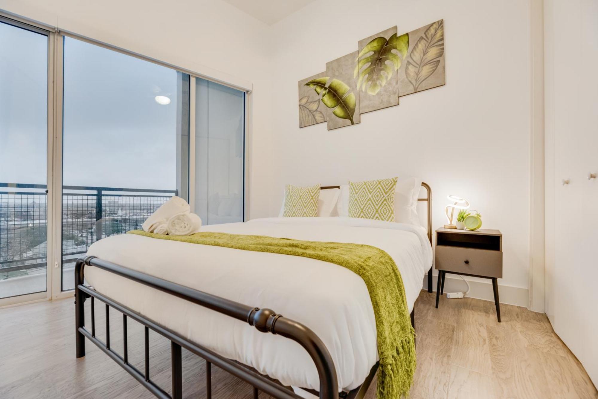Snappy Loft Style 2br I Gym I Parking I Workspace Apartamento