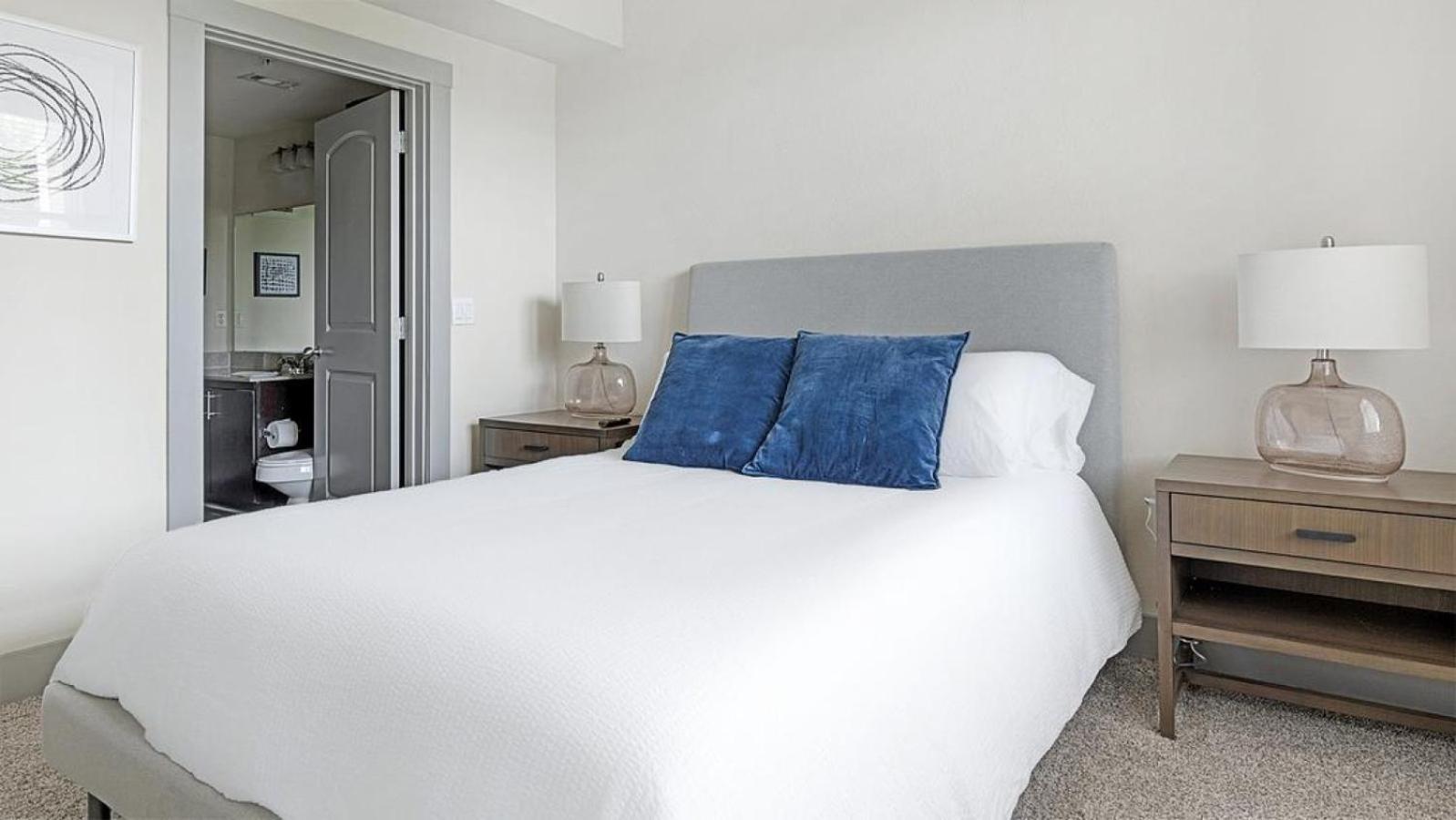 Landing - Modern With Amazing Amenities * Dallas