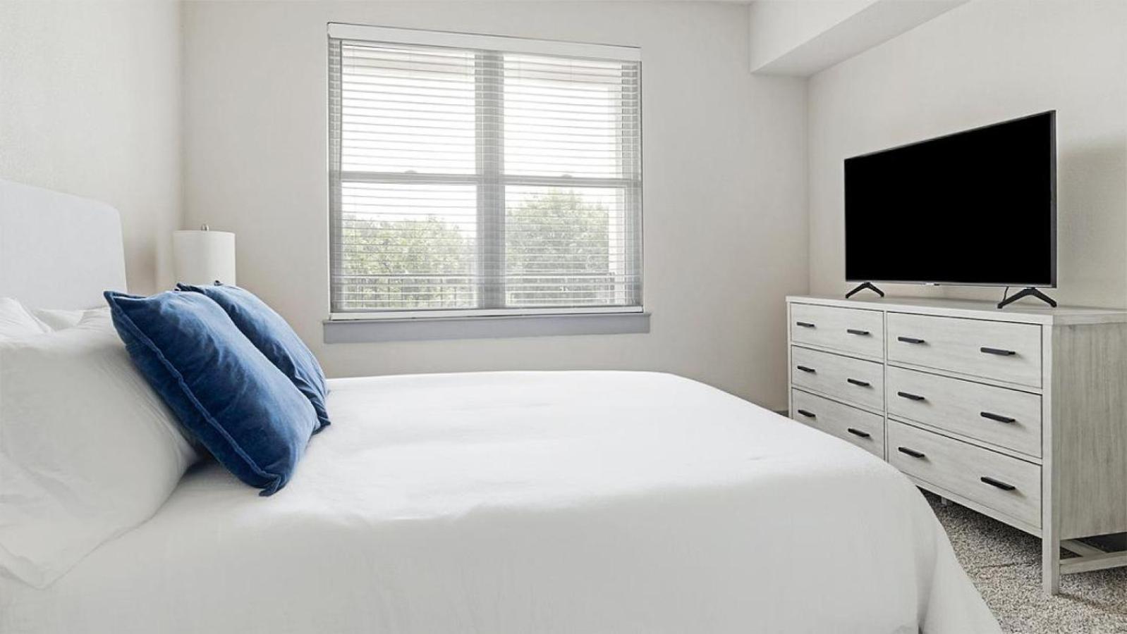 Landing - Modern With Amazing Amenities * Dallas