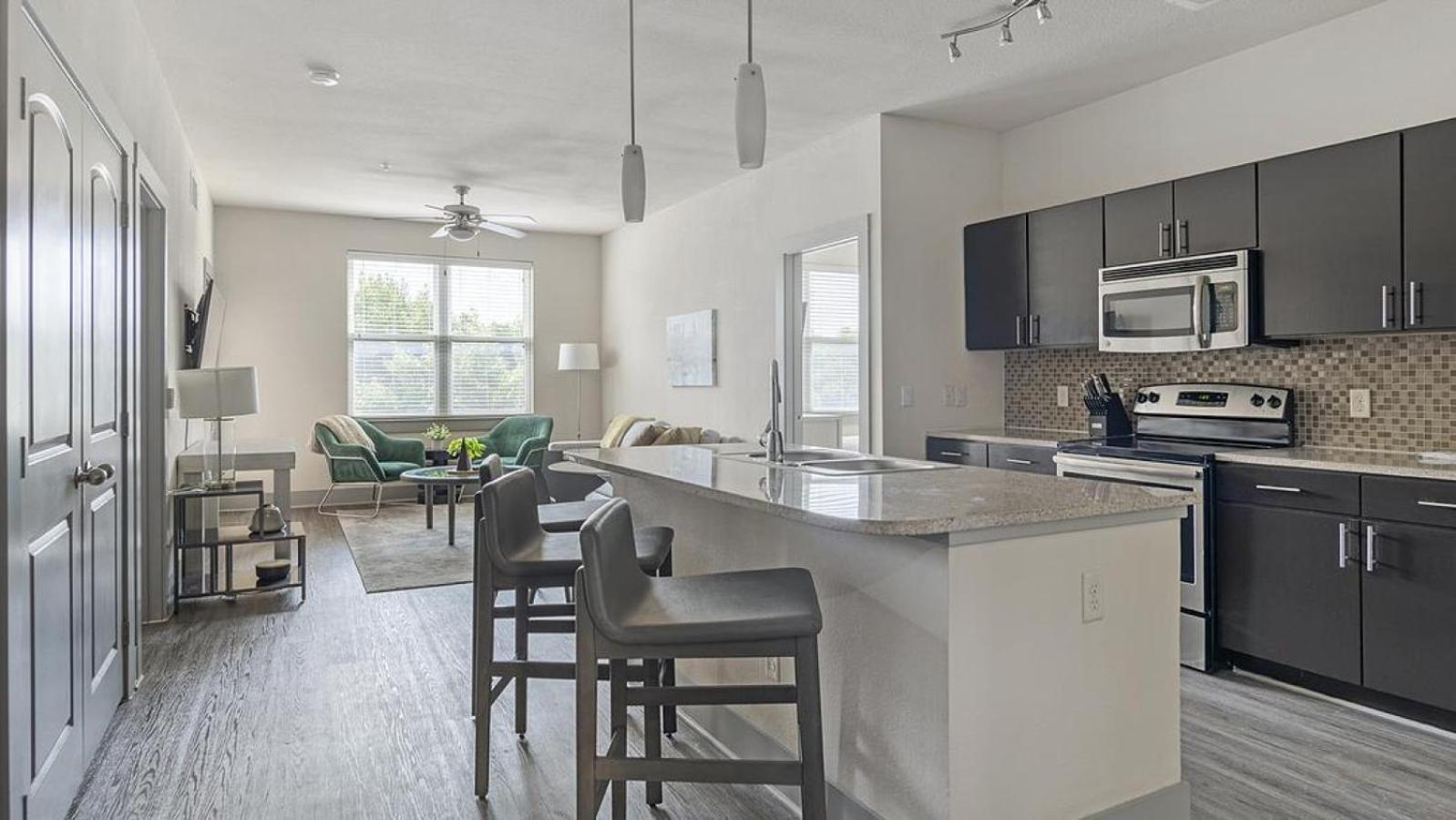 Landing - Modern With Amazing Amenities Apartment Dallas