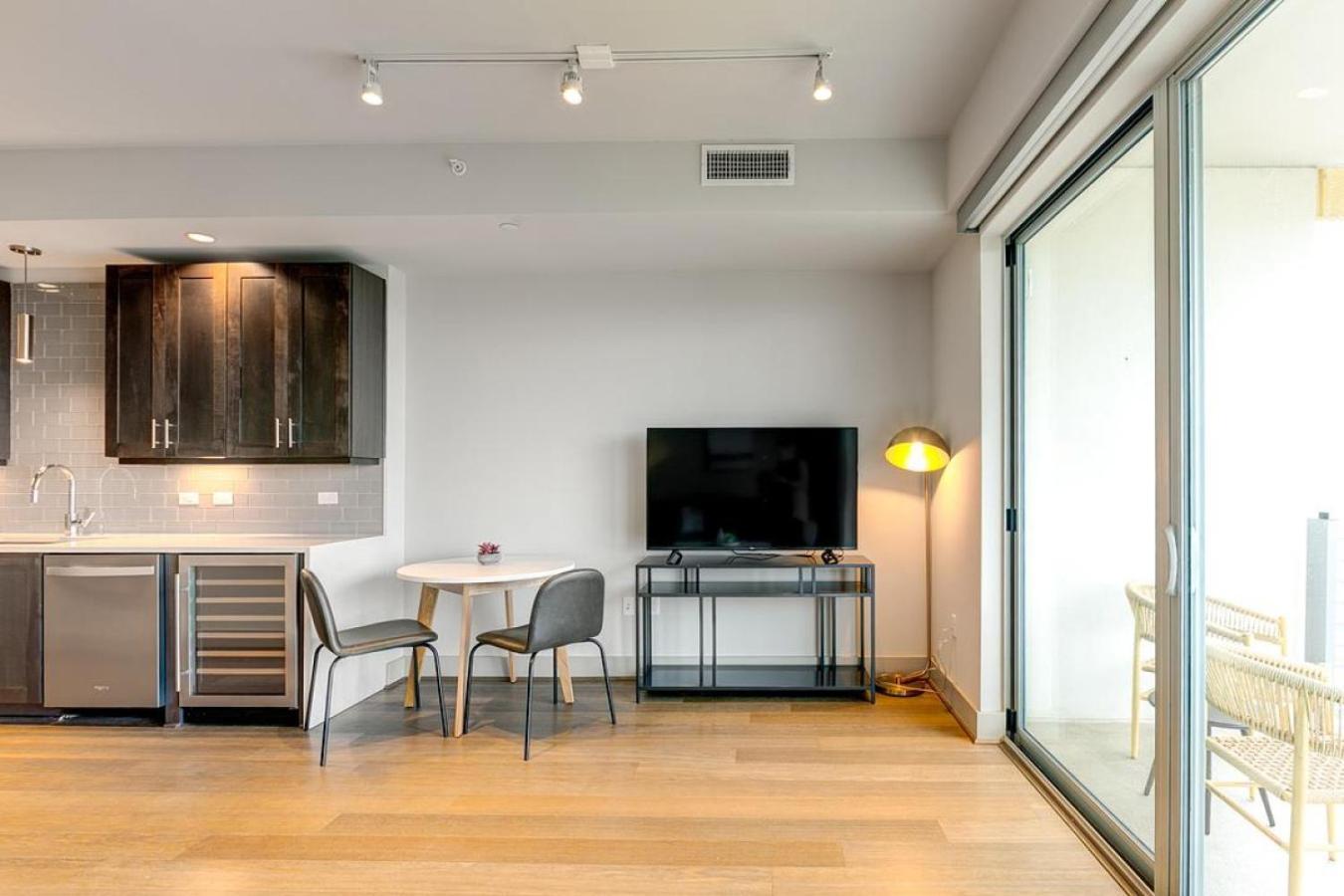 Landing - Modern With Amazing Amenities