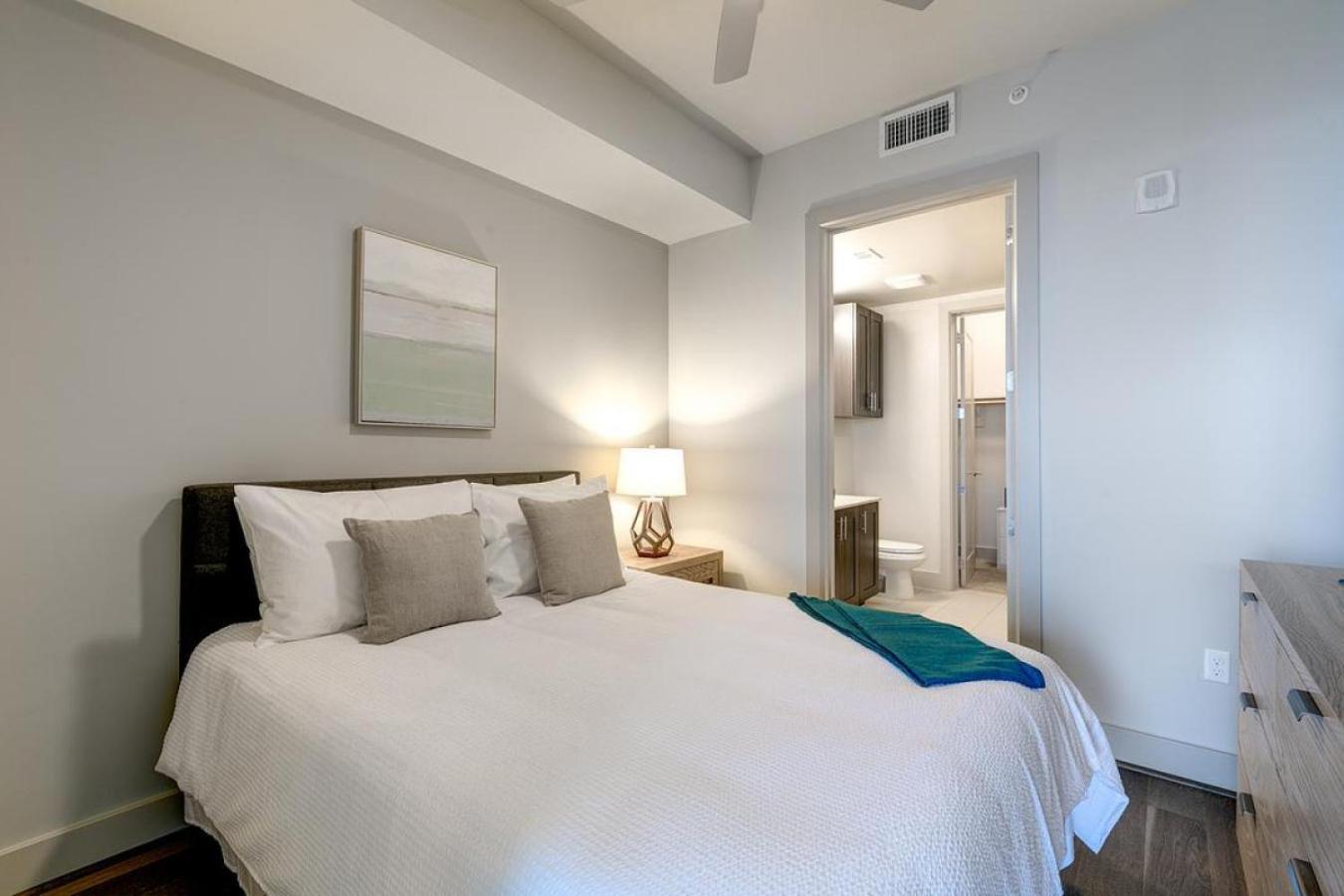 Landing - Modern With Amazing Amenities Apartment *