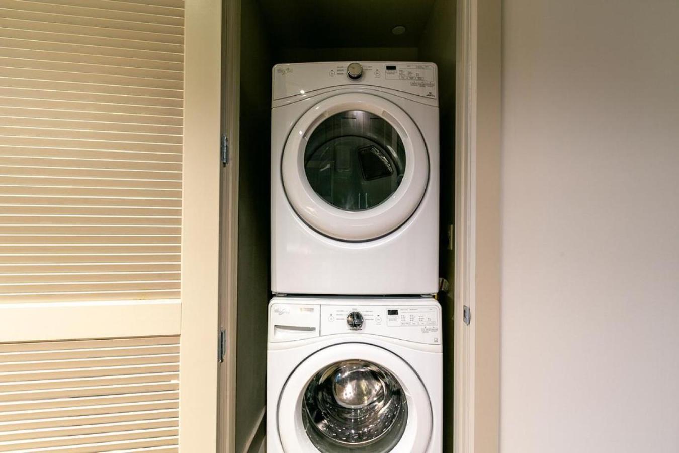Apartment Landing - Modern With Amazing Amenities Dallas