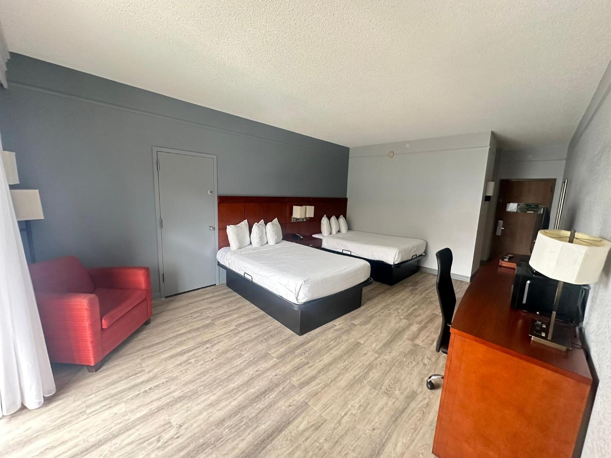 Hotel Super 8 By Wyndham Field Airport Dallas