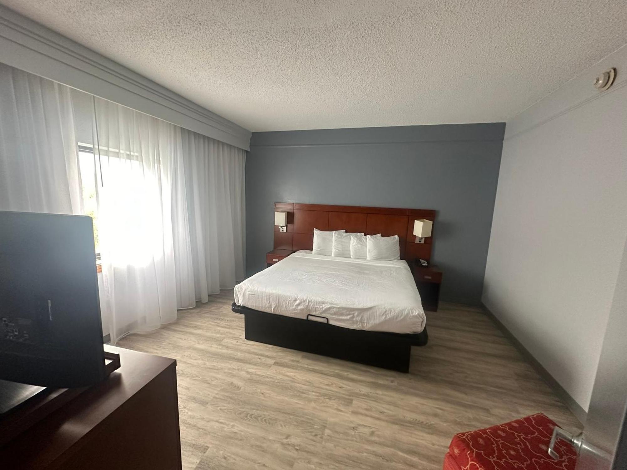 Super 8 By Wyndham Field Airport 2* Dallas