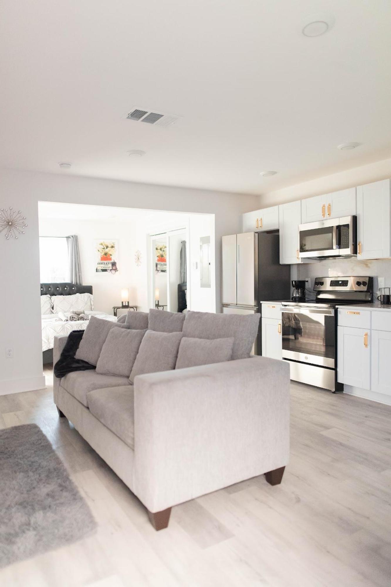 1br/1b Plush Peaceful Escape *