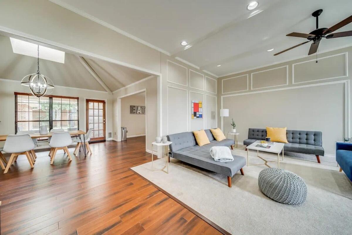 Holiday home Stunning Gables House Basketball Court