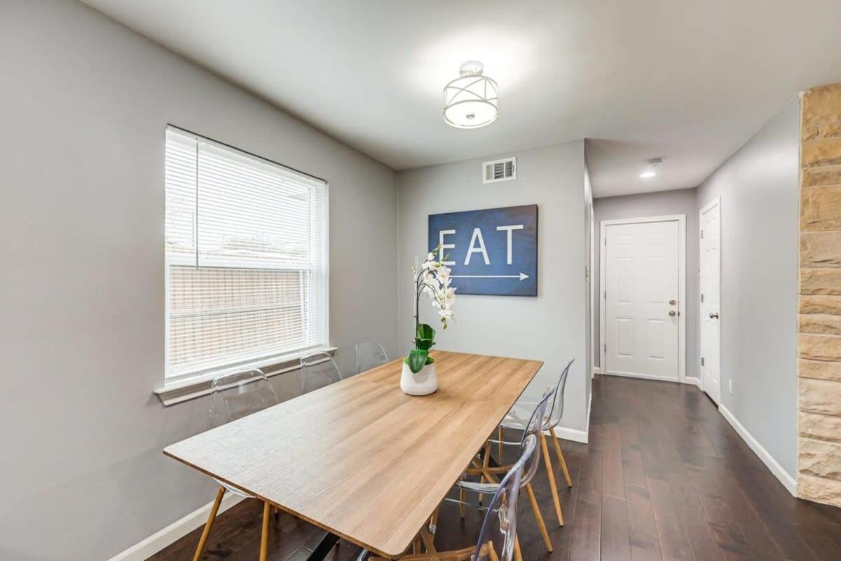 Fantastic Luxury 5 Bedroom With Hot-tub Close To Downtown