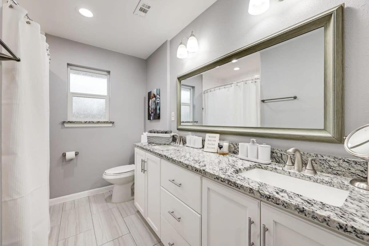 Fantastic Luxury 5 Bedroom With Hot-tub Close To Downtown Dallas