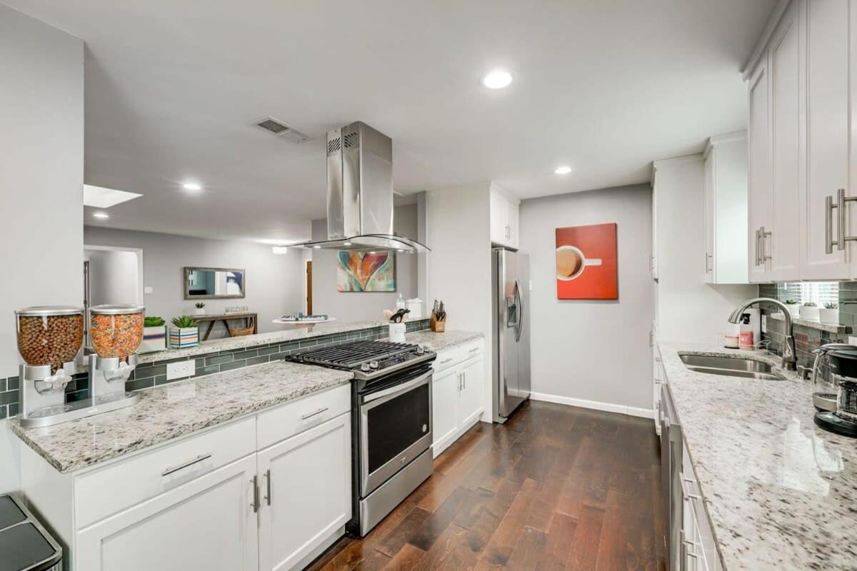 Holiday home Fantastic Luxury 5 Bedroom With Hot-tub Close To Downtown *