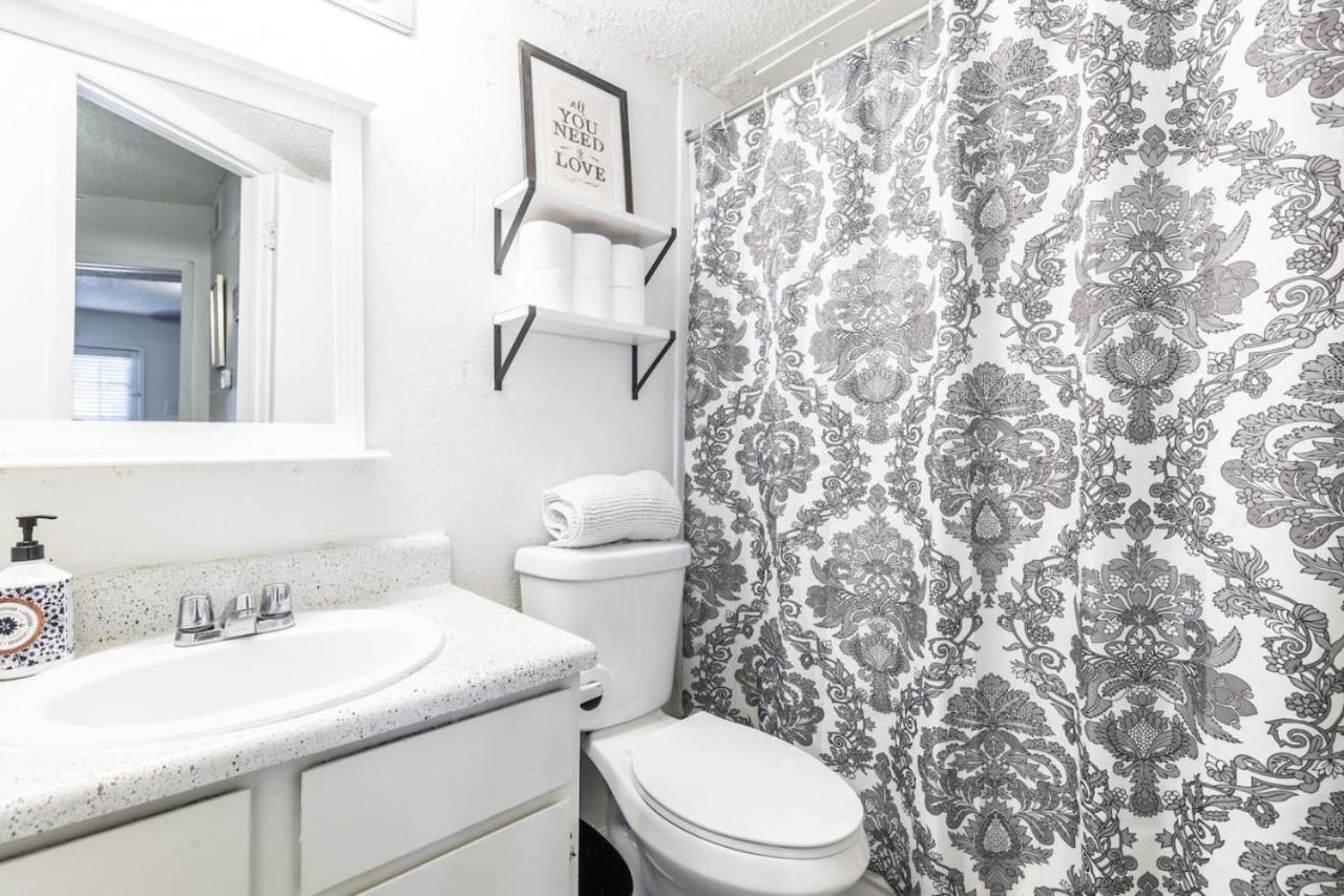 Cozy Long Term With Pool Access In Dfw Apartment *