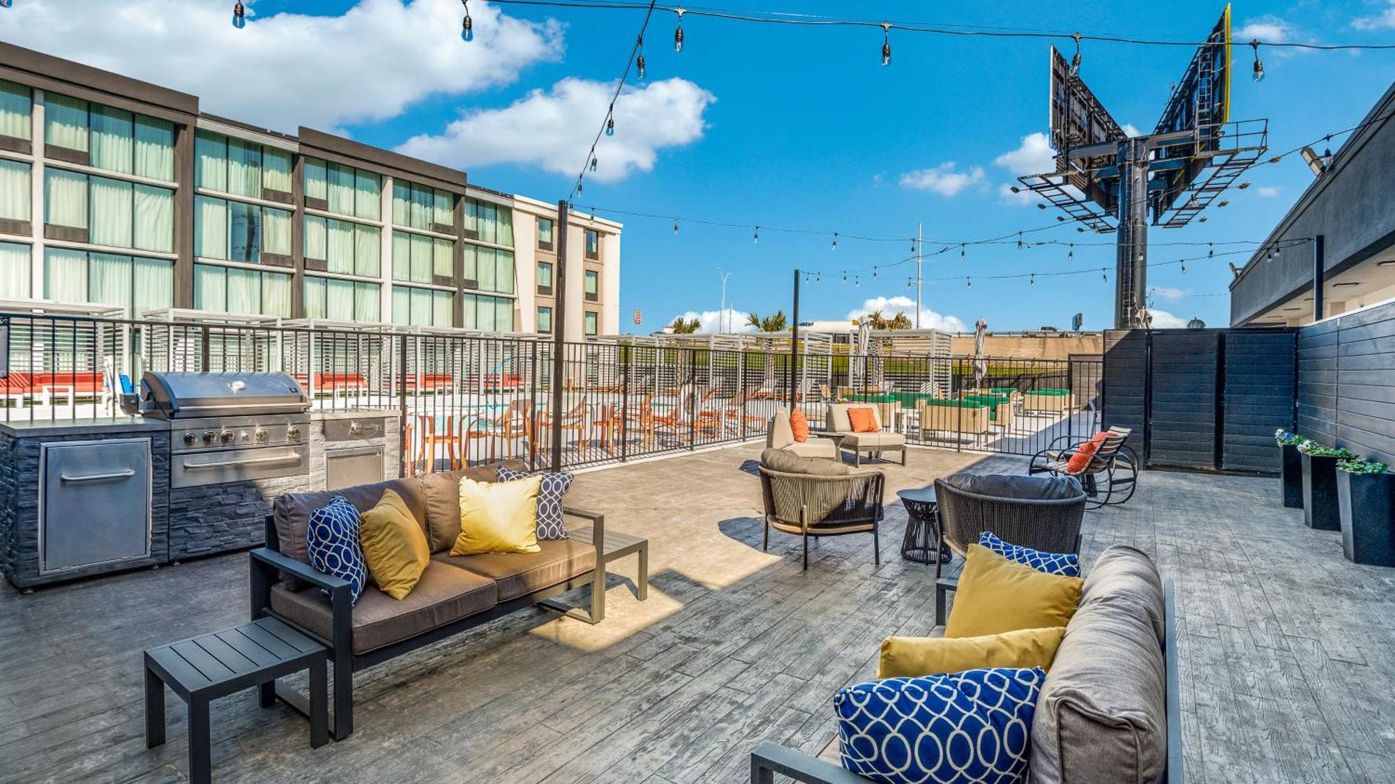 Staybridge Market Ctr Field, An Ihg 3*