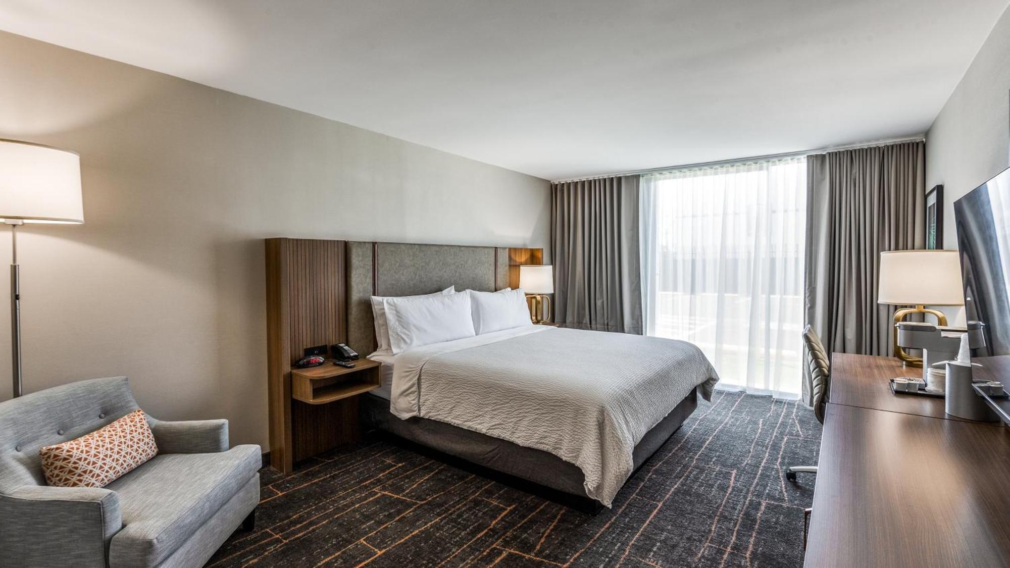Hotel Market Ctr Field By Ihg *