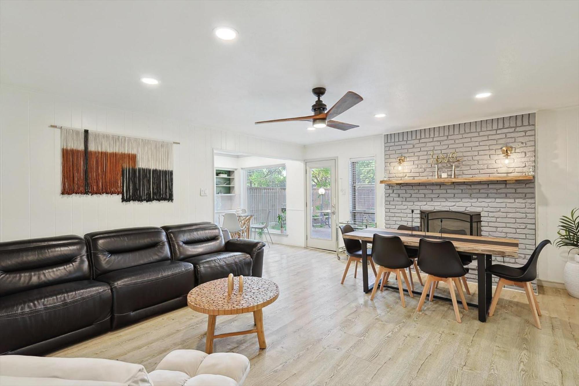 Spectacular 6br 2,5ba With Pool Holiday home Dallas