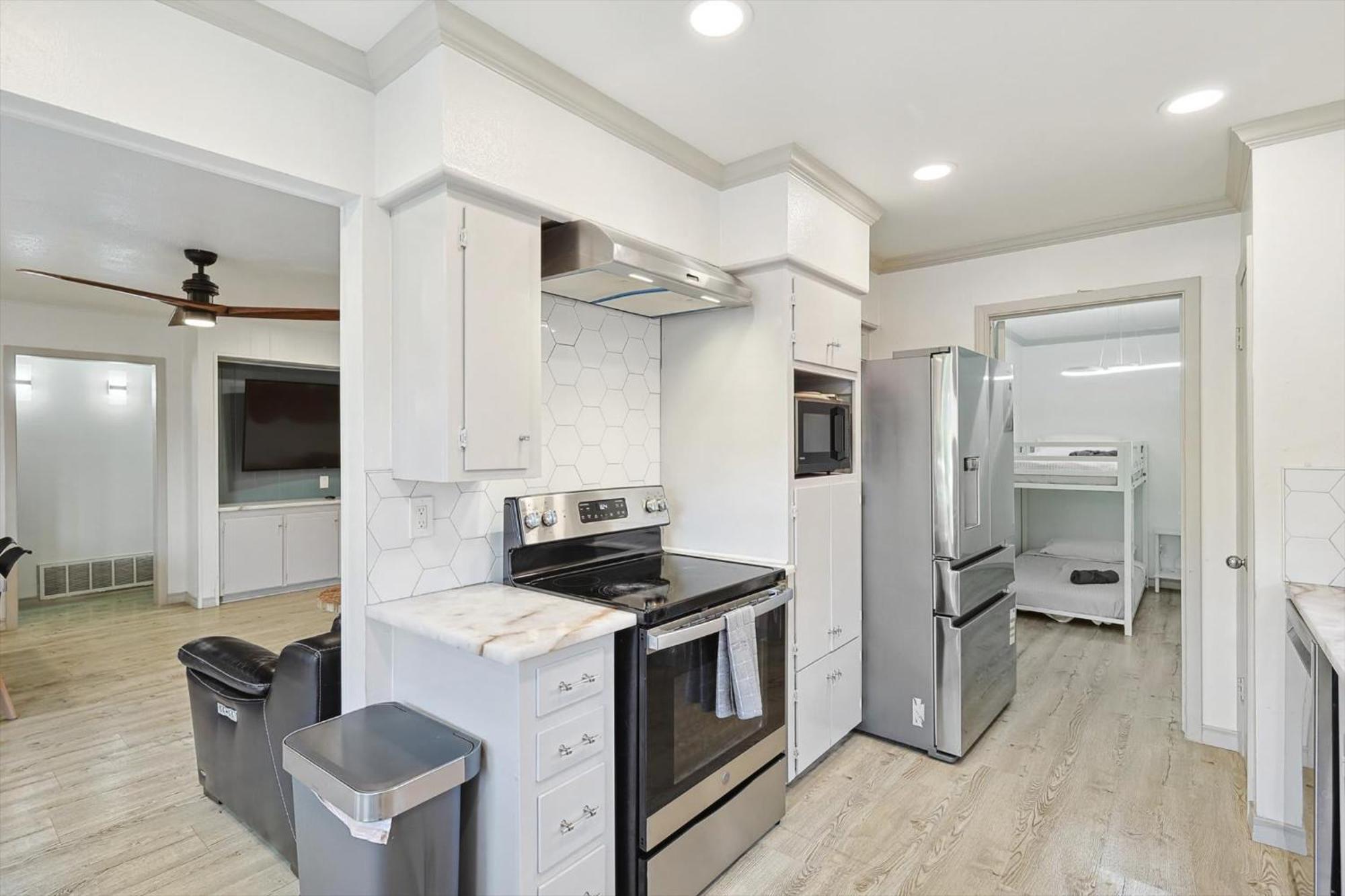 Spectacular 6br 2,5ba With Pool Holiday home *