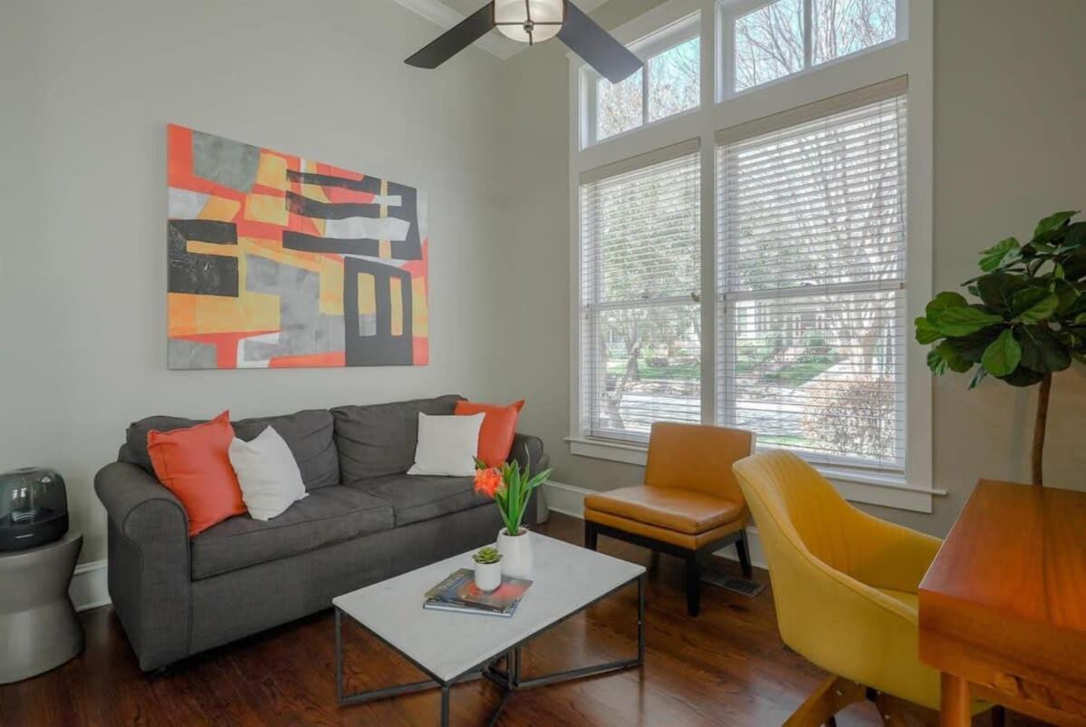 Holiday home Upscale Uptown Estate In Heart Of