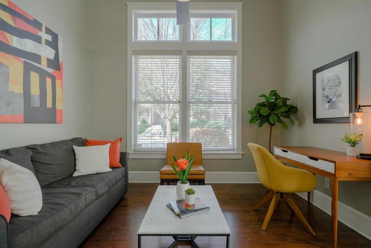 Upscale Uptown Estate In Heart Of Holiday home *