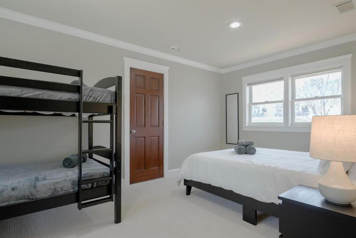 Upscale Uptown Estate In Heart Of Dallas