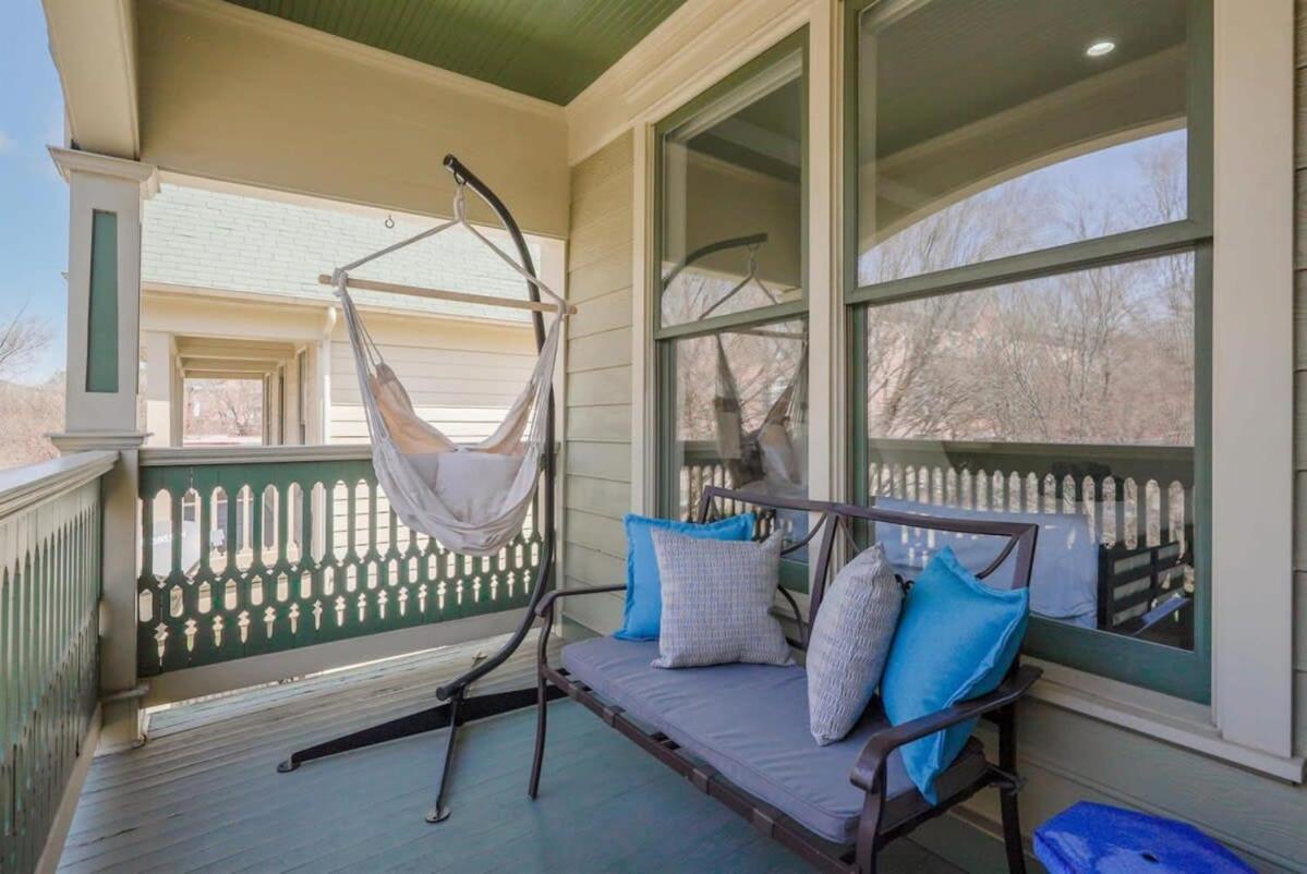 Upscale Uptown Estate In Heart Of Holiday home *