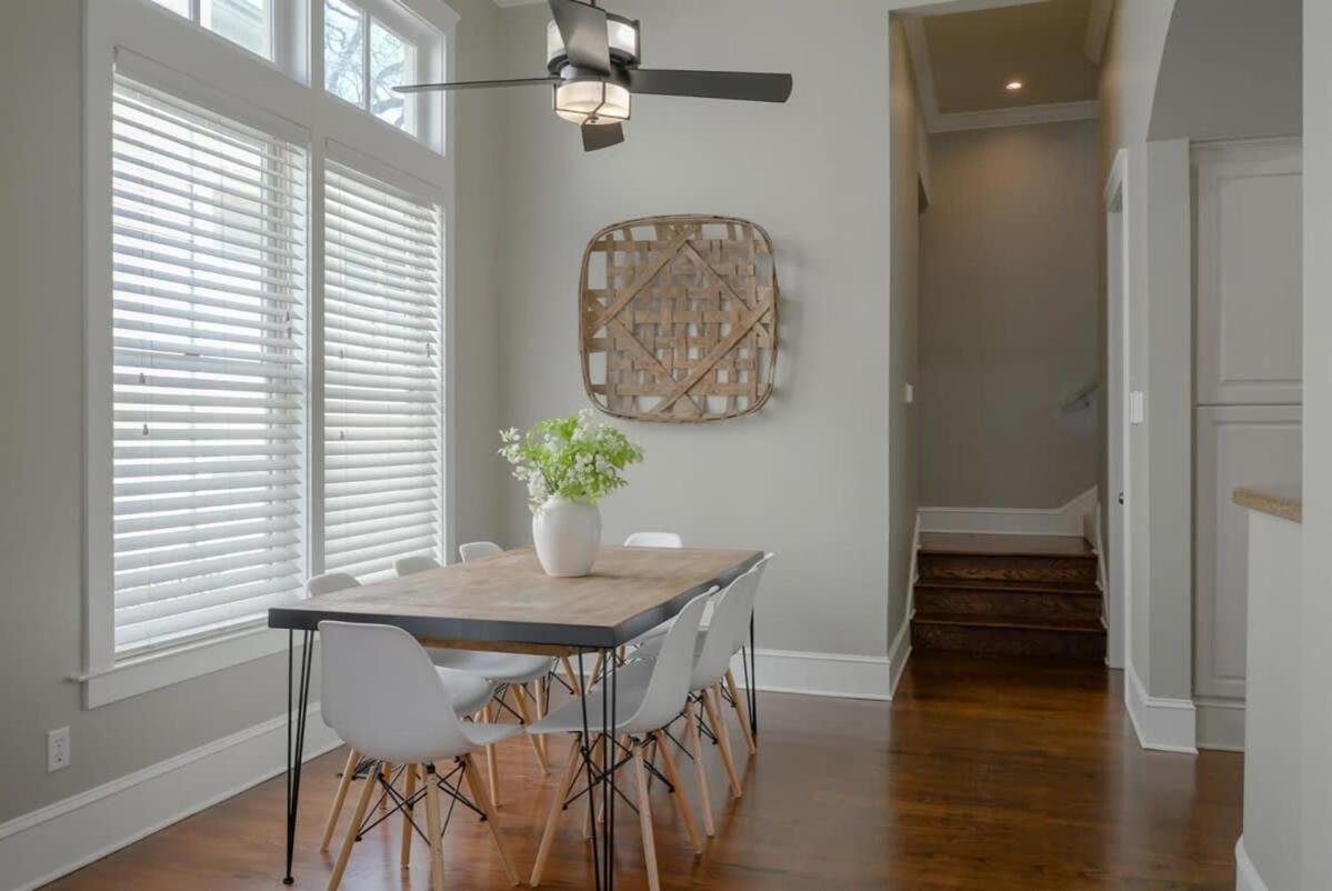 Upscale Uptown Estate In Heart Of * Dallas
