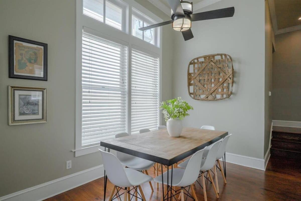 Upscale Uptown Estate In Heart Of Holiday home Dallas