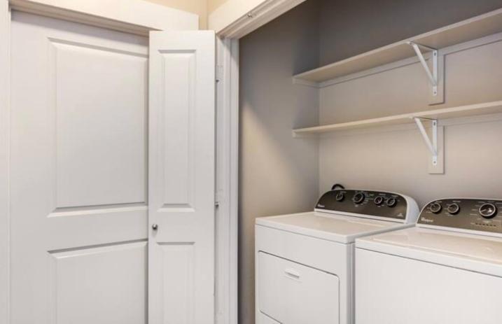 Your 1br And Lr Away From