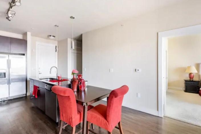 Your 1br And Lr Away From Apartamento Dallas