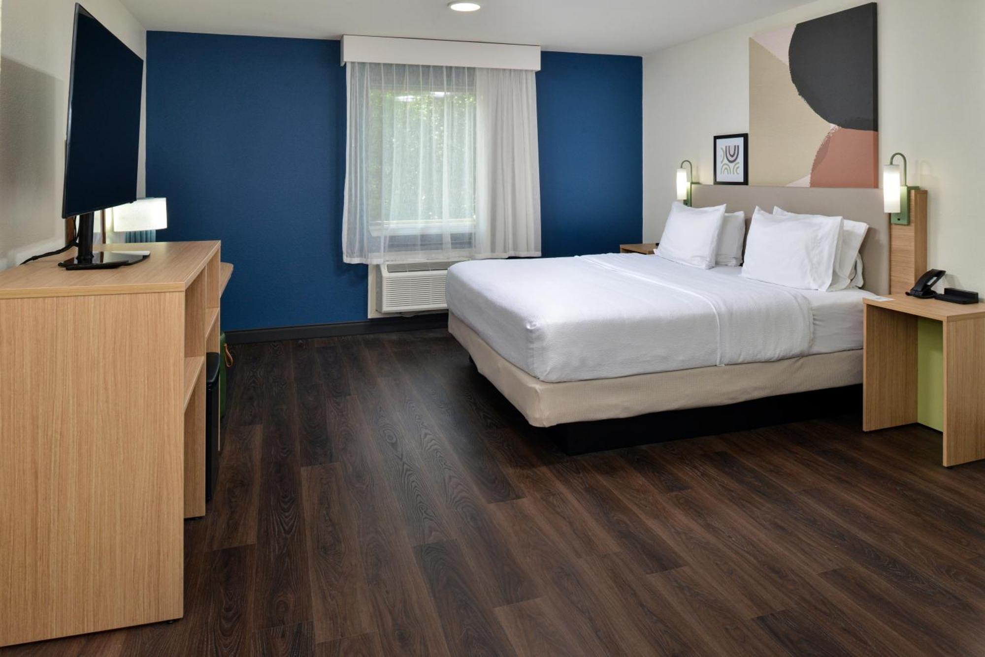 Spark By Hilton Market Center Hotel Dallas