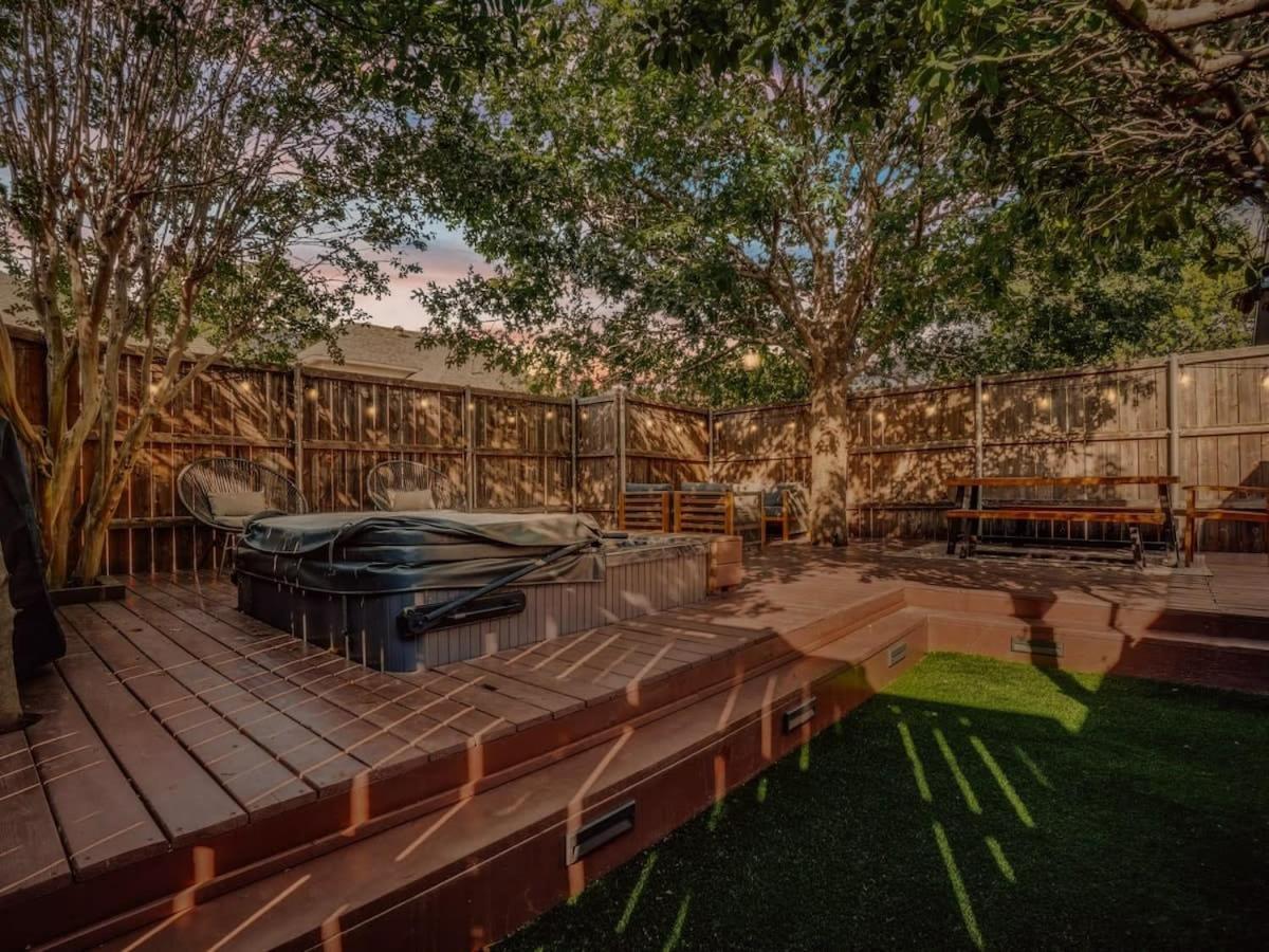 Comfortable Modern Design House With Jacuzzi * Dallas