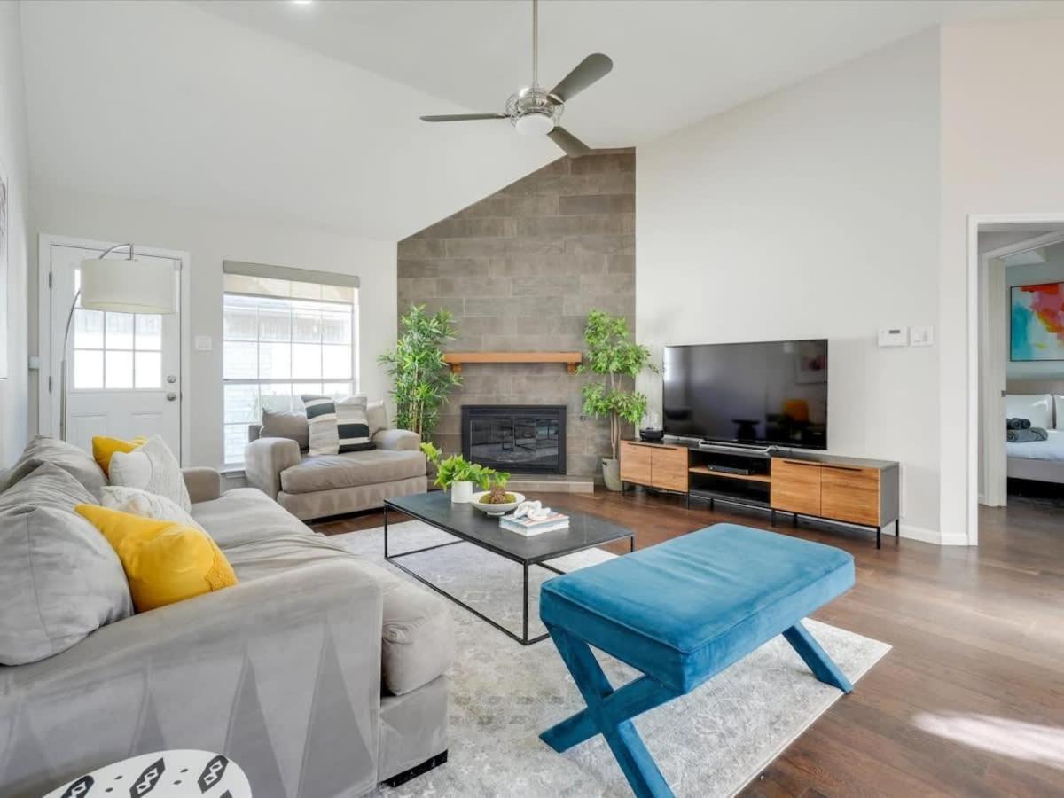 Comfortable Modern Design House With Jacuzzi * Dallas