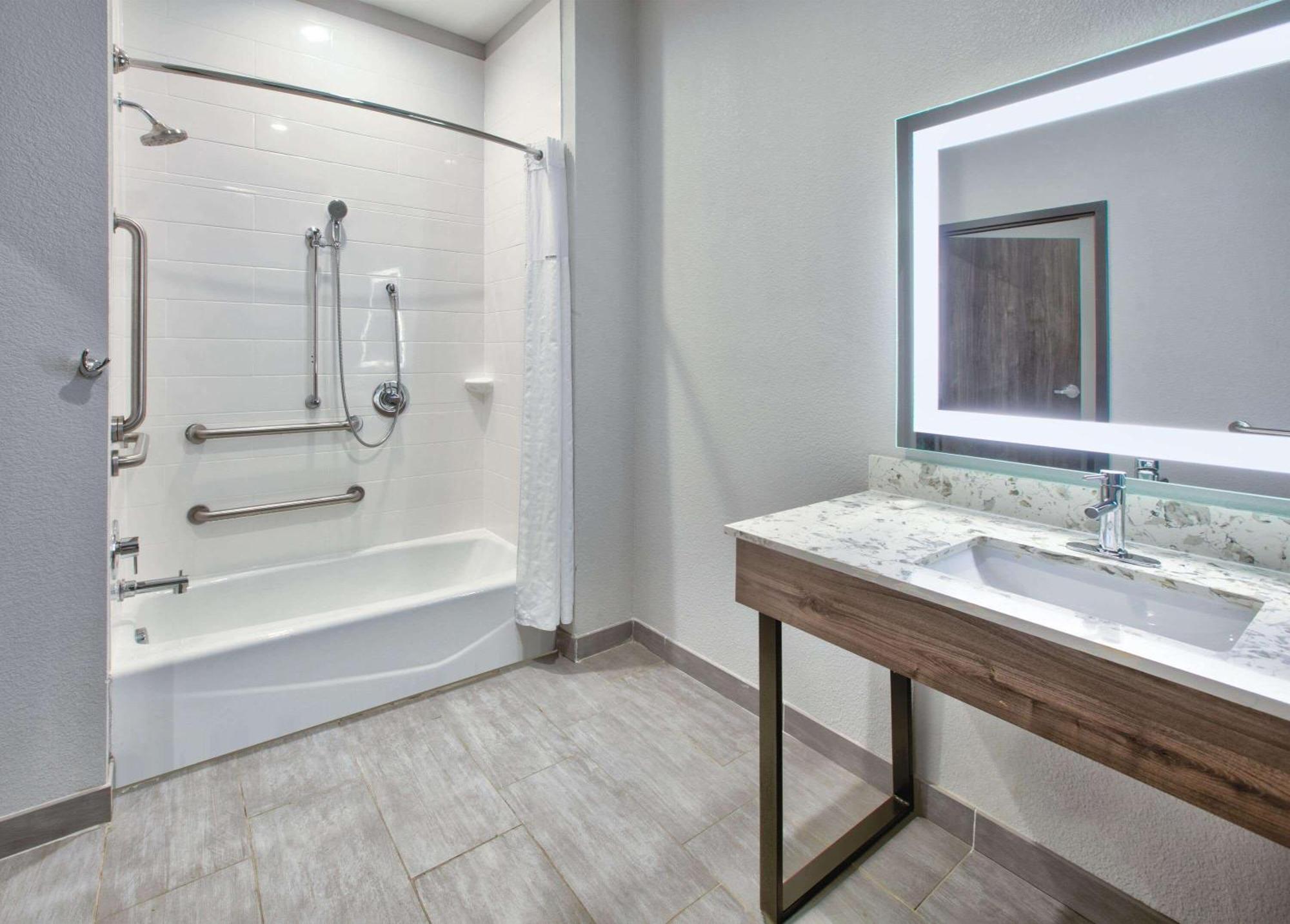 Hotel La Quinta & By Wyndham Dallas/fairpark Dallas