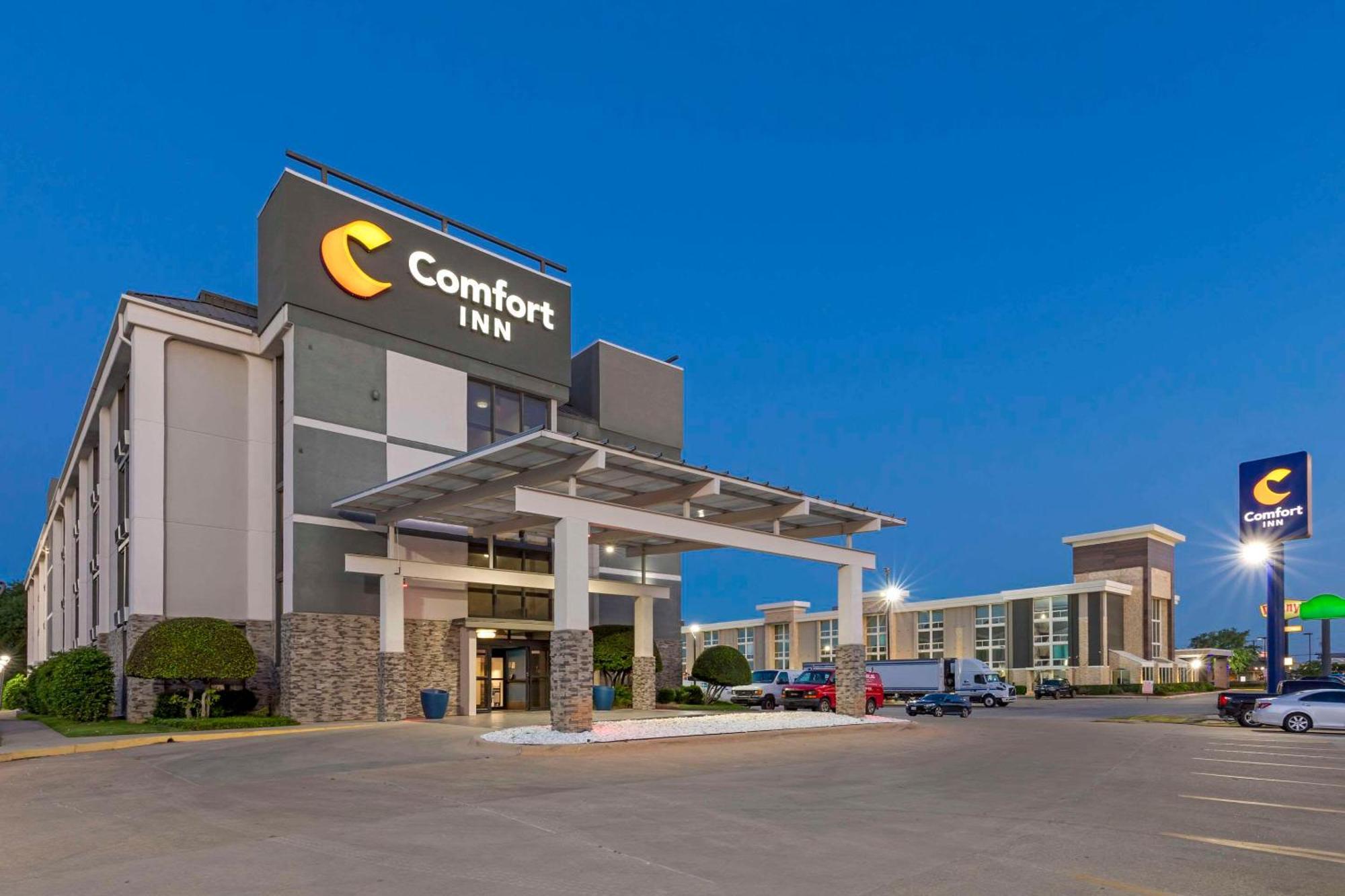 Inn Comfort North Field Airport