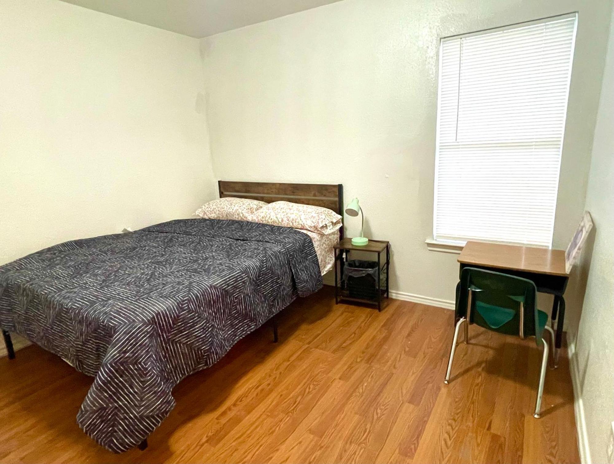 Homestay Private Near Downtown *
