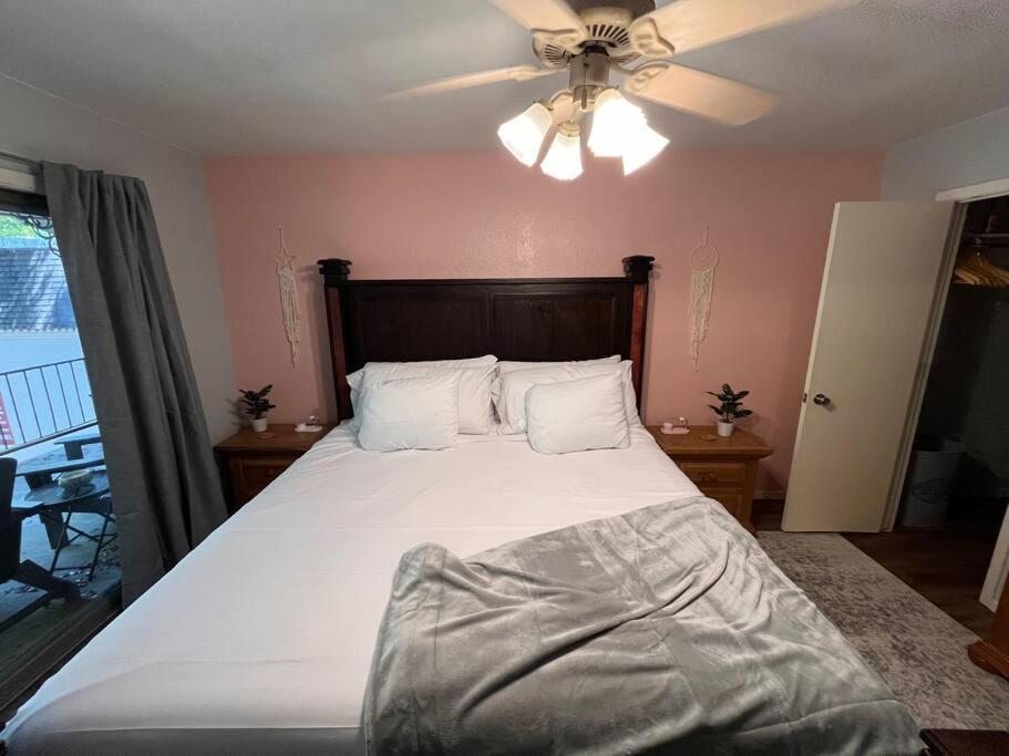 Healing Haven King Bed Apartment