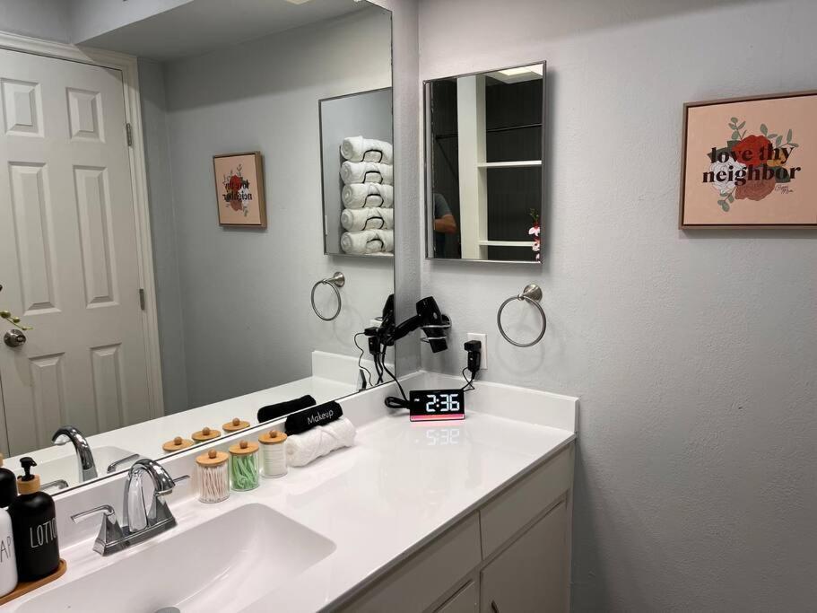 Healing Haven King Bed Apartment *