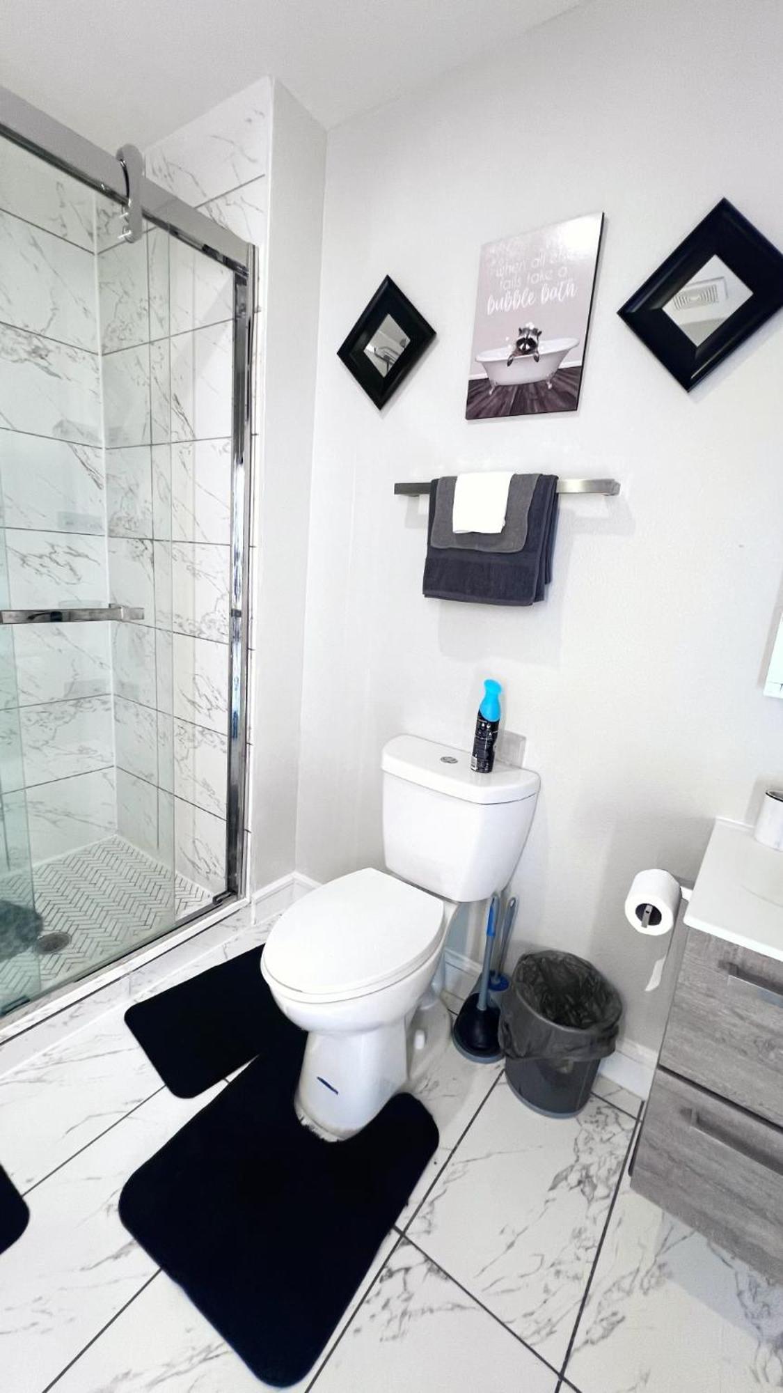6 Min To Deep Ellum Apartment *