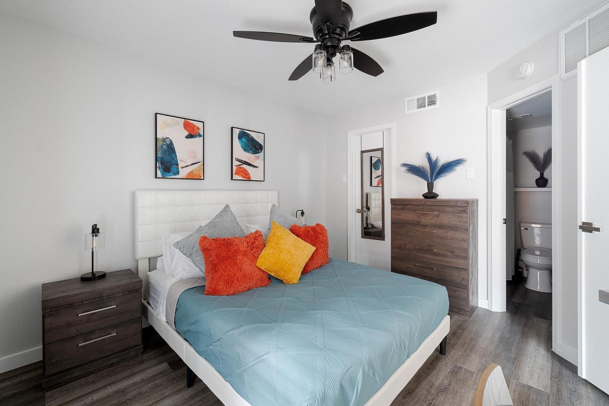 Apartment Newly Remodeled, Modern And Cozy Dallas