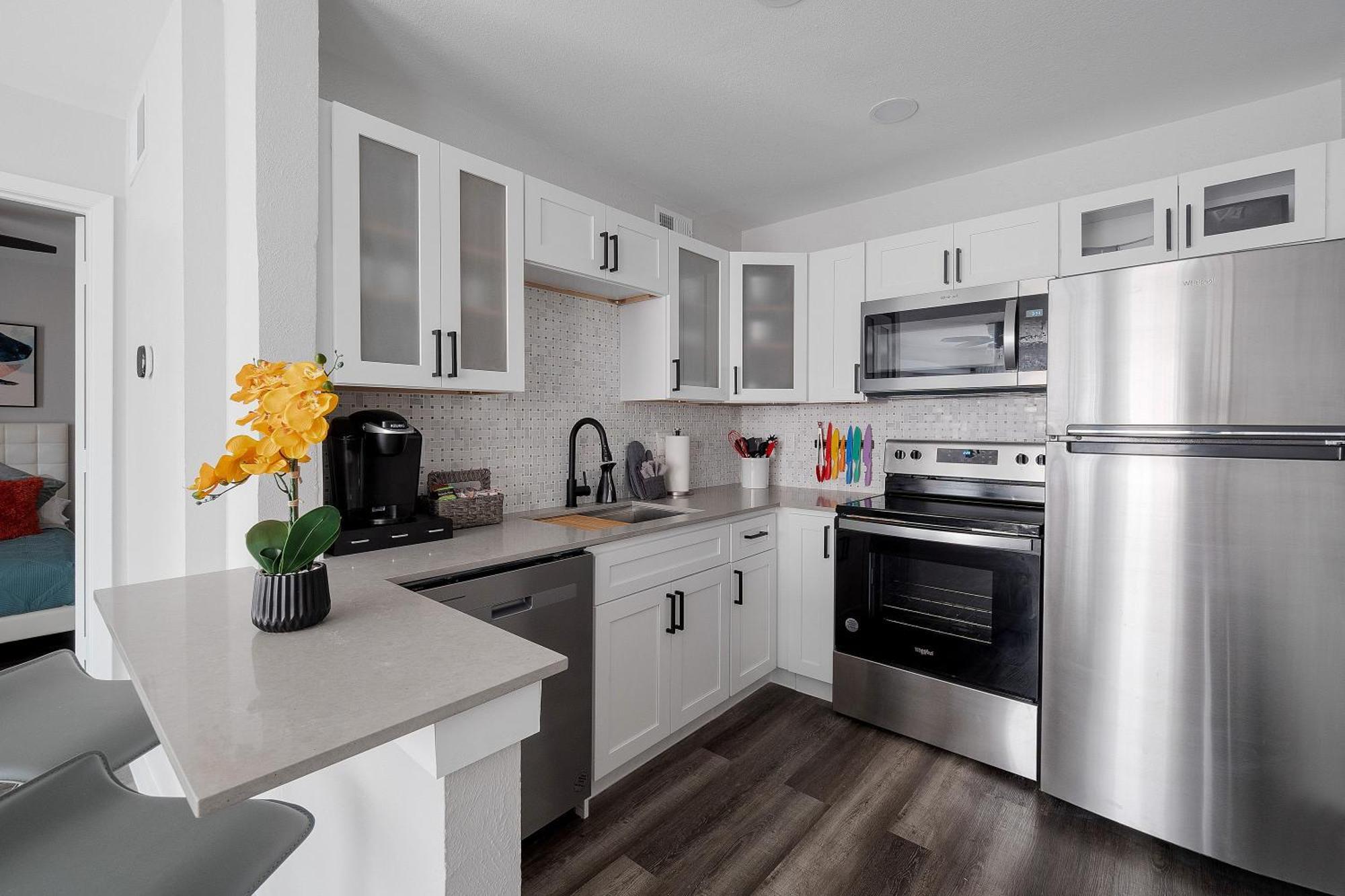 Newly Remodeled, Modern And Cozy Dallas