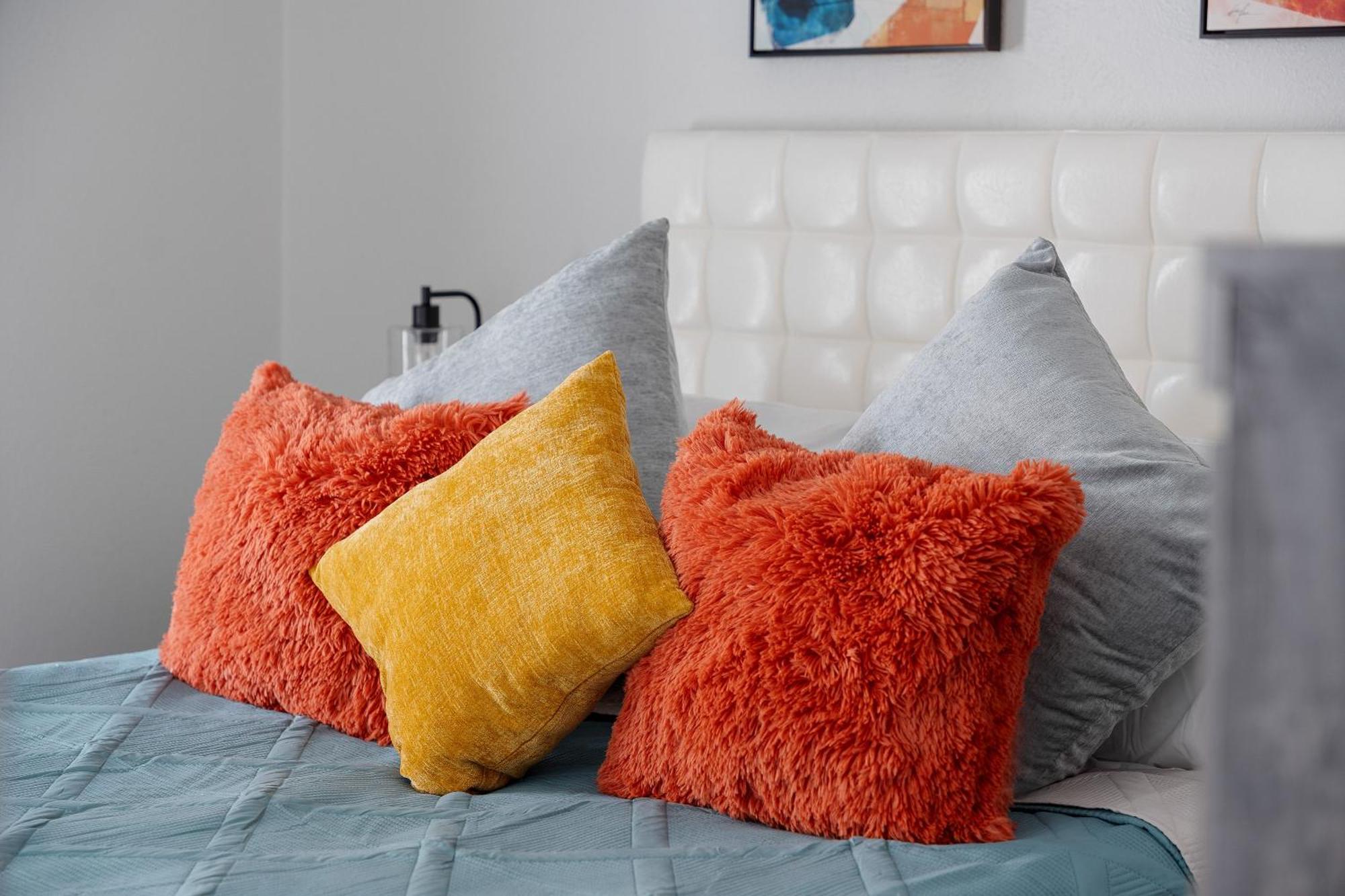 Apartment Newly Remodeled, Modern And Cozy *